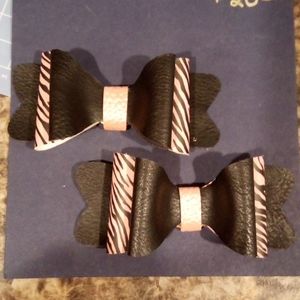 Shoe clips